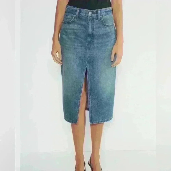 Aritzia Denim Forum  the '90s Halle Denim Skirt High-rise midi size 25 - Picture 2 of 10